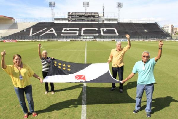 Marlia (E), Angelina, Walter e Agenor (D): trabalho e paixo pelo Vasco