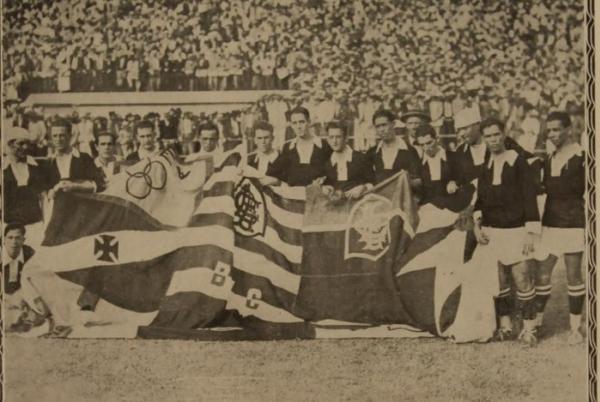 Jogo festivo de um das primeiras equipes do Vasco na poca da inaugurao do estdio
