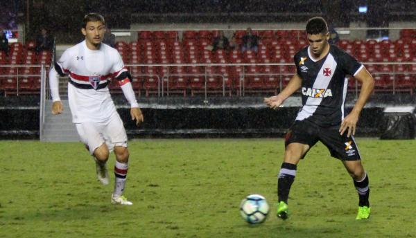 Paulinho marcou seu primeiro gol na Copa do Brasil