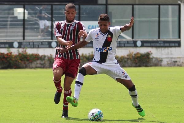 Vasco e Fluminense se enfrentaram na estreia do Carioca