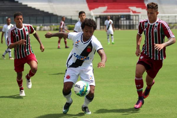 Paulo Vitor em ao contra o Fluminense: atacante deixou o Tricolor para voltar ao Vasco em 2015
