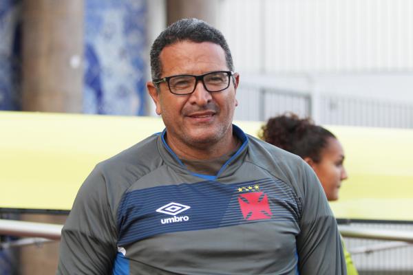 Alexandre Lavadeira é o coordenador técnico do remo cruzmaltino