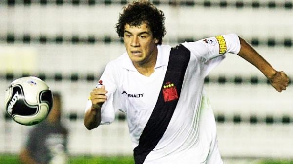 Philippe Coutinho em ação pelo Vasco, em 2009