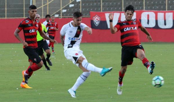 Bruno Cosendey contra o Vitória