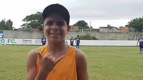 Ryan assiste a jogo em campo pela primeira vez desde que deixou hospital