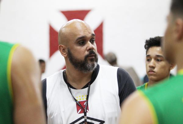 Fred é o comandante do sub-19 vascaíno