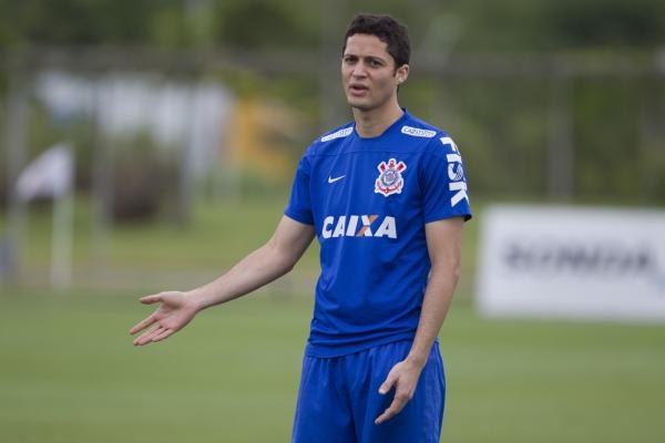  Anderson Martins defendeu o Corinthians entre 2014 e 2015