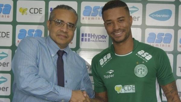 Rafael Silva é apresentado no Guarani-SP