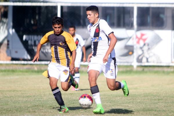 André Loiola puxa contra-ataque do Gigante da Colina