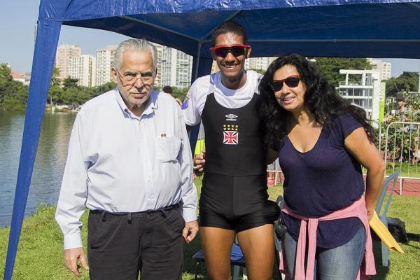 Presidente Eurico Miranda ao lado de Marcos Oscar e a diretora Gracilia Portela