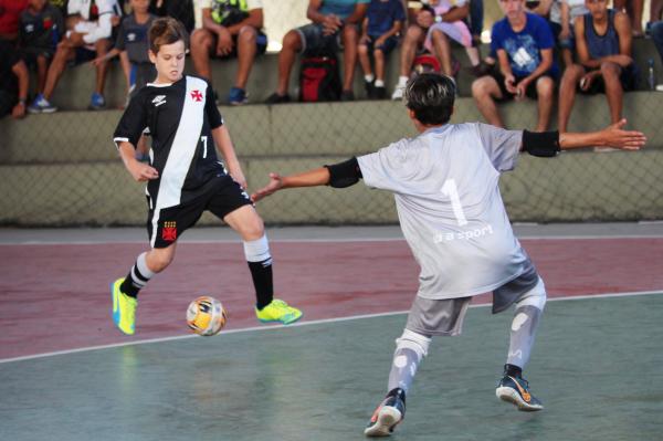 Guilherme Estrella fez o gol da vitória do sub-13 na Colina