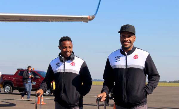 Wellington e Breno durante chegada em Santa Catarina