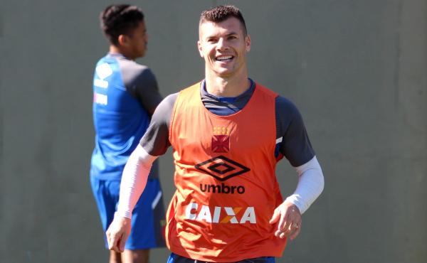 Wagner estará à disposição no clássico contra o Botafogo