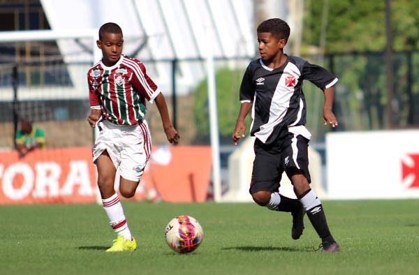 Matheus Ferreira puxa ataque do Gigante da Colina