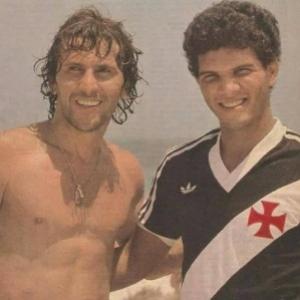 Geovani ao lado de Zico