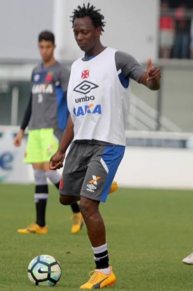 Andrezinho disputou apenas 13 partidas pelo Vasco este ano