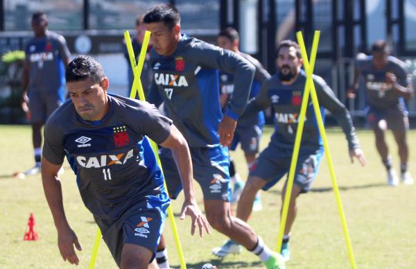 Eder Luis e Julio dos Santos trabalhando forte na Colina