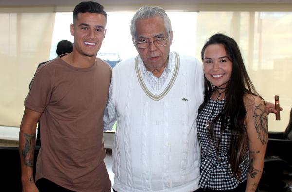 Coutinho, presidente Eurico Miranda e Ainé, sua esposa