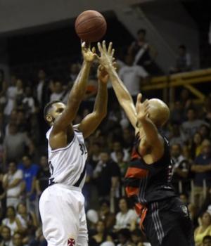 Flamengo e Vasco se enfrentaram no Tijuca durante o último Estadual