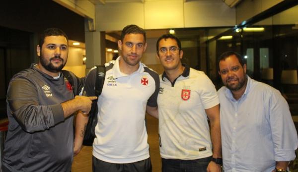 Martín Silva posa com os sócios no 