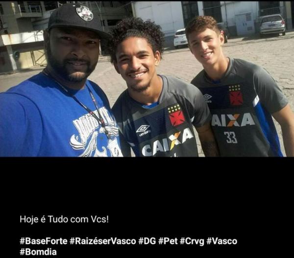 Tindô em foto com Douglas e Matheus Vital