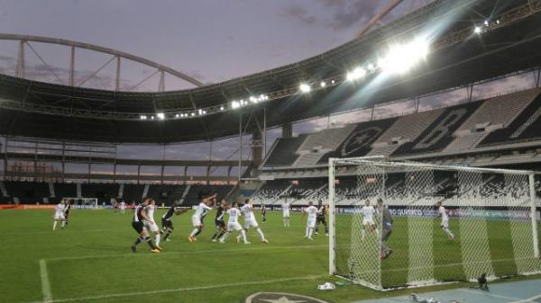 Duelo teve portões fechados