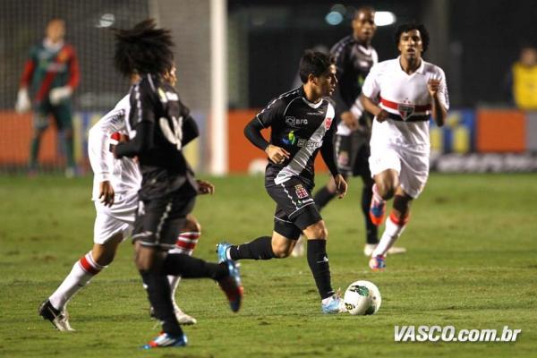 Fágner marcou no triunfo sobre o São Paulo por 1 a 0 em 2012