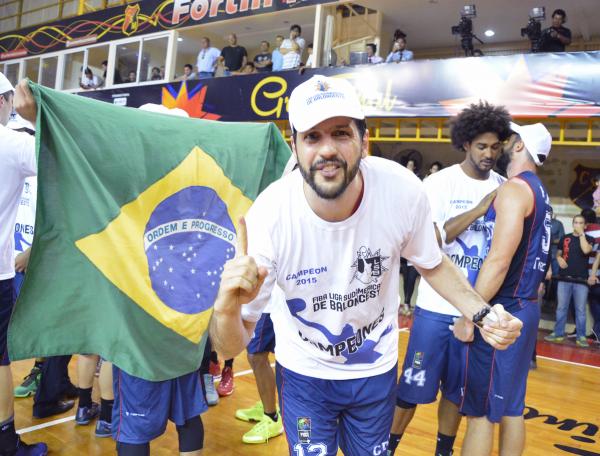 Tricampeão do NBB CAIXA, tricampeão Sul-Americano e ídolo absoluto: Giovannoni fez história no Brasília