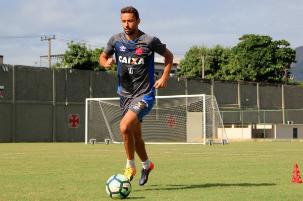 Nenê aguarda propostas para deixar o Vasco