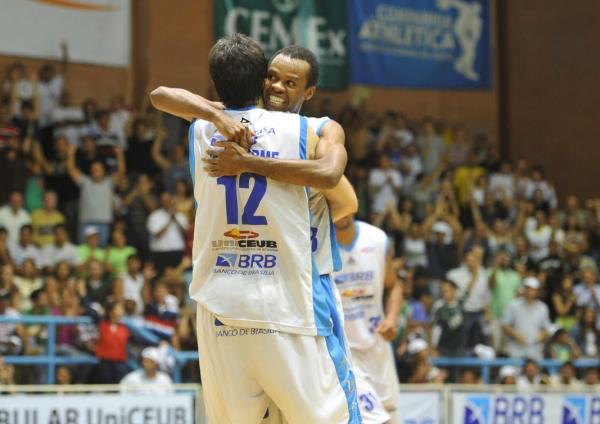 Giovannoni e Nezinho atuaram por 5 anos no Brasília e foram tricampeões do NBB CAIXA e bicampeões da Sul-Americana