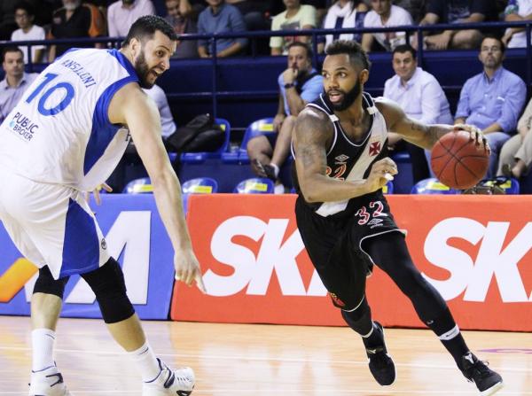David Jackson em ação com a camisa do Vasco
