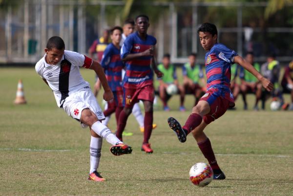 Rodrigo foi o capitão do sub-15 em Xerém