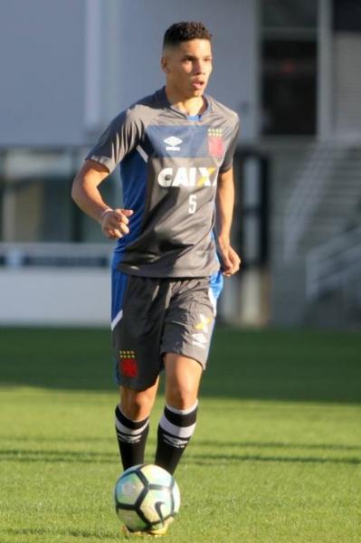 Paulinho deve ser titular