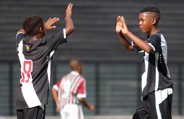 Matheus Ferreira e Rayan se destacam no Metropolitano sub-11