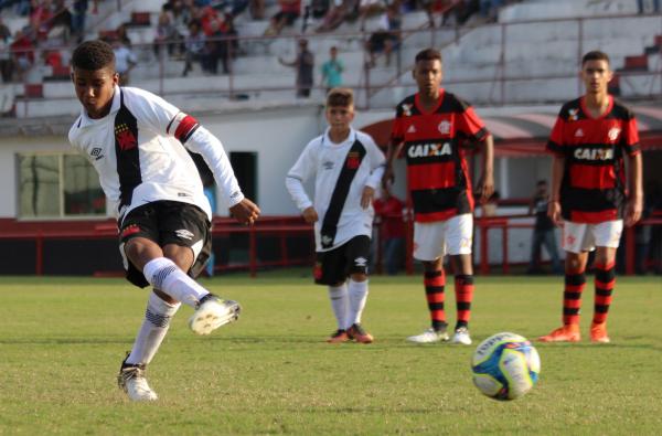 Andrey marcou dois gols para o sub-13 no clássico