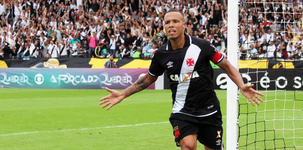 Luis Fabiano festeja gol 400, marcado contra o Bahia