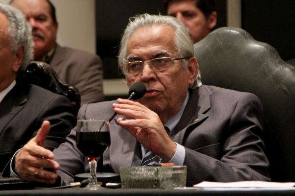Presidente Eurico Miranda falou sobre o desafio de colocar o Vasco em seu devido lugar