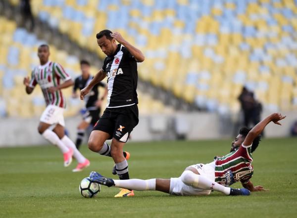 Nenê durante a partida contra o Fluminense