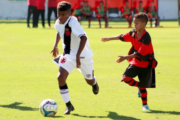 Matheus Ferreira foi um dos destaques do clássico