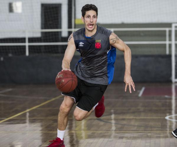 Dedé em atividade na Colina