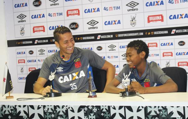 Jean conversou com o atacante Gabriel Silva