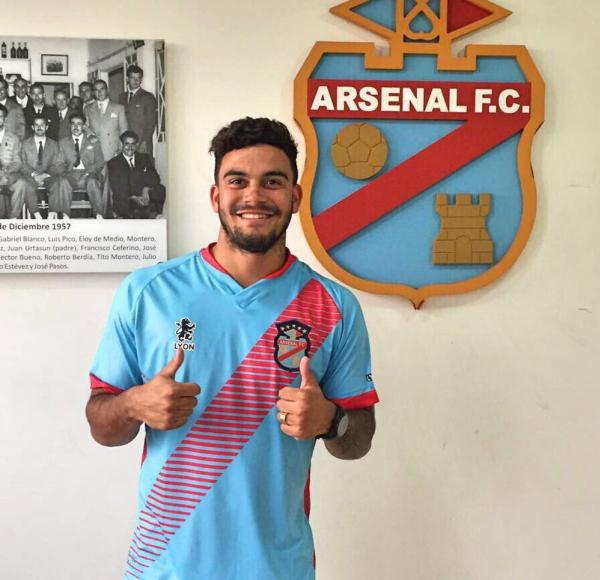 Mosquito fechou um contrato de dois anos com o Arsenal de Sarandí