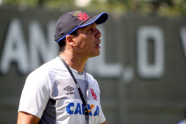 Zé Ricardo estreou pelo Vasco com vitória