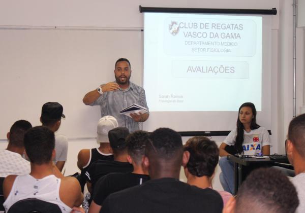 Coordenador Carlos Herdy palestrou para o sub-20