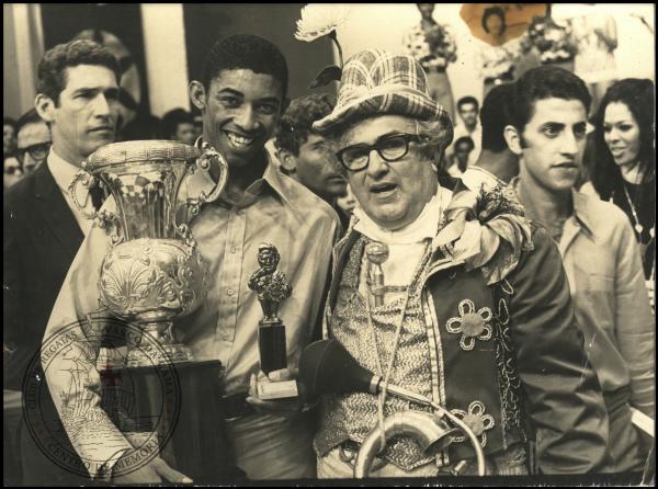 Chacrinha e o jogador vascaíno Valfrido