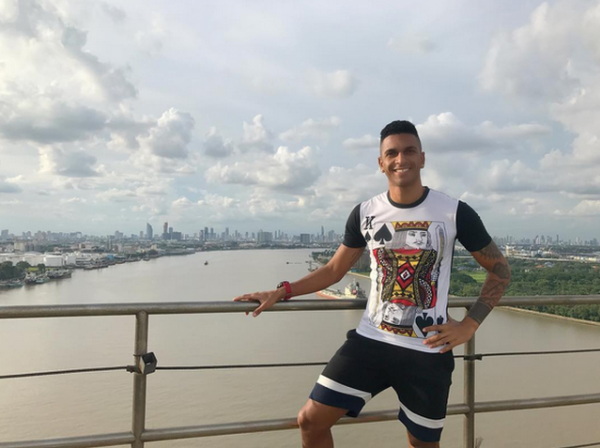 Willen atualmente joga a Segunda Divisão da Tailândia aos 25 anos