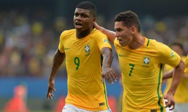 Lincoln comemora com Paulinho