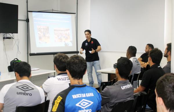 Sandro Mansur detalhou a metodologia de trabalho do departamento médico da base