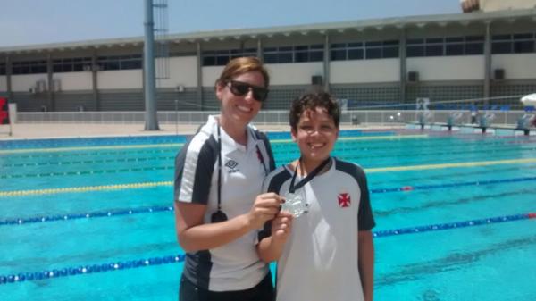  Técnica Luciana Ramos posa ao lado de David Bernardo, que levou uma medalha de prata