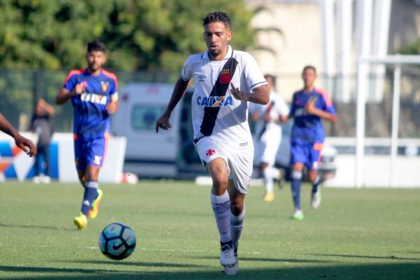 Léo marcou dois gols contra o Sport na semana passada